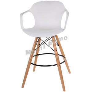 LINEA 型格吧椅, 塑料